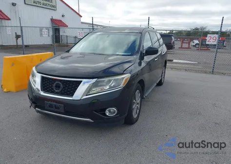 2016 Nissan Pathfinder Platinum/S/Sl/Sv z USA, uszkodzony, nr VIN 5N1AR2MN8GC661002